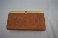 A5- PATRICIA NASH LEATHER WALLET
