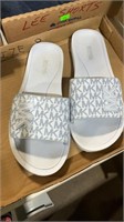 Size 8 Michael Kors slippers