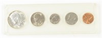 1968 MINT COIN SET VERY NICE UNCIRULATED? PROOFS?