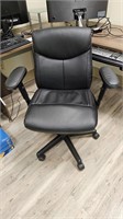 Adjustable Office Chair 28 x 25 x 36"h