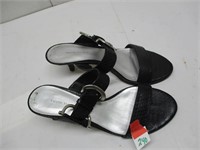 Womens Sandals/Name Brand