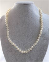 Pearl estate necklace