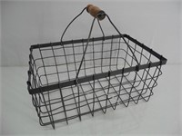 Wire Basket w/ Wooden Handle