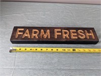 Wood Farm Fresh Sign (17" x 3.5")