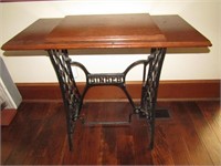 Singer Sewing Machine Table. Wood & Cast Iron