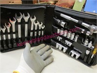 nice "ace tools" tool set in soft case