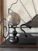 Miniature Globe & Retro Phone Holder/Speaker