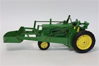 JOHN DEERE TRACTOR WITH LOADER ERTL 1/16