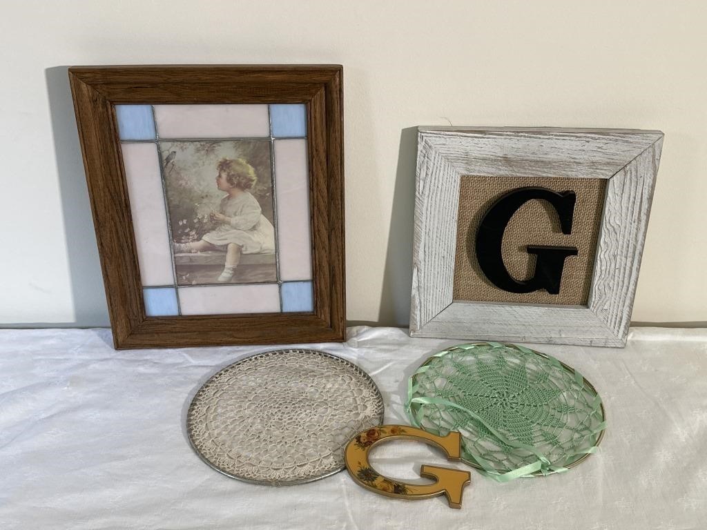 Lead glass artwork/letter G