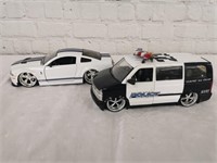 Jada 1:24 Scale Car Models: Police and GT500
