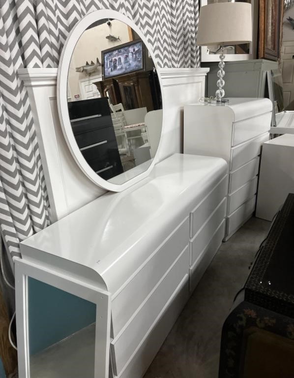 White Laquor Style Dresser 6 Drawer with Mirror