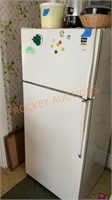 Whirlpool standard fridge/freezer