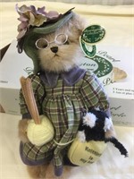 The Bearington Collection Mrs Knitter and Pearl