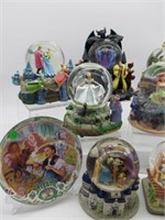 (9) DISNEY RELATED PIECES WITH MUSIC BOXES: