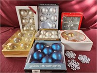 Christmas ornaments, fillable, blue, silver, gold