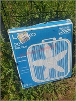 Lasko Box Fan (yard)