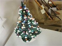F640 - Ceramic Christmas Tree