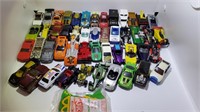 50 HOT WHEELS, Diecasts COLLECTORS Lot