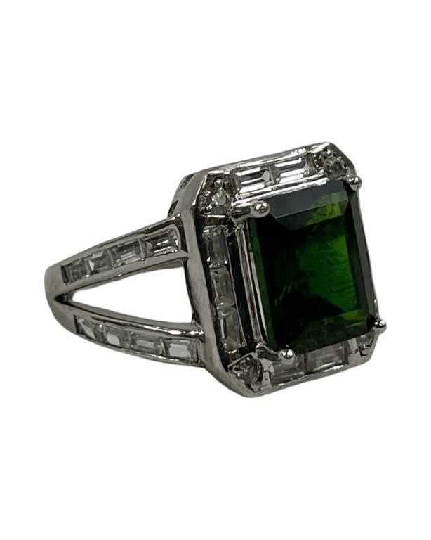 .925 Silver & emerald Ring