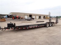 2010 Load Trail 30 Ft Tri/A Equipment Trailer 4ZEC