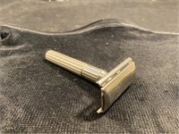 Vintage Gellette Safety Razor w/ Blade