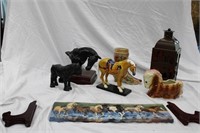 HORSE FIGURINES AND OTHER HORSE DECOR