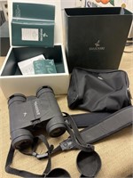 SWAROVSKI  8 x 30 WB optic binoculars