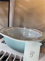 VINTAGE BLUE PYREX MIXING BOWL