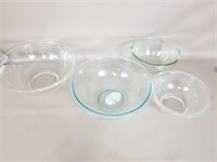 4pcs of Pyrex Glassware Mixing Bowl, Variety