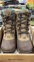 NORTH FACE HIKING BOOTS SIZE 6.5