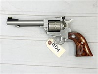 LIKE NEW Ruger Single Ten 22ca revolver,