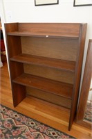 BOOKCASE 32 X 9 X 43