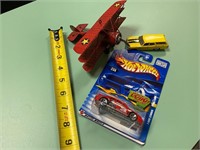 Hot wheels, plane and car