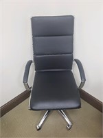 Black/Chrome Executive office chair