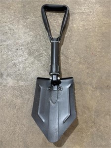 Small camping spade shovel
