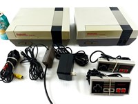 2 NINTENDO (NES) avec 2 manettes et câbles *