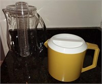Vintage RUBBERMAID 1.5 Qt Pitcher and Clear