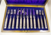 Cased set silver plate fruit knives & forks