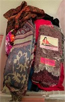 F - MIXED LOT OF SCARVES (A29)