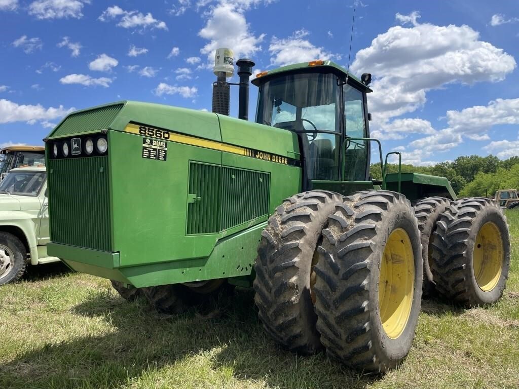 JD 8560 Tractor