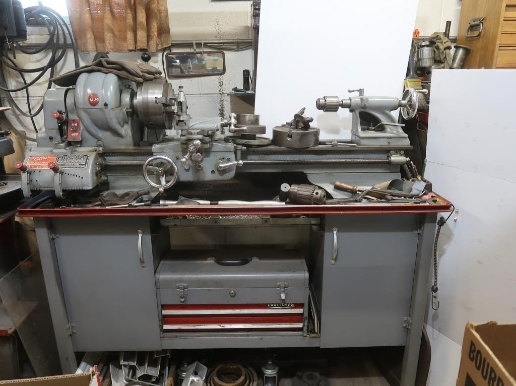 Atlas Quick Change Lathe w/Acces on Stand