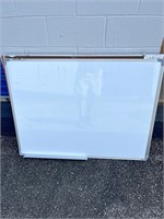 Magnetic Dry Erase Board with Metal Frame