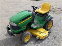 John Deere LA 175 Riding Lawn Mower