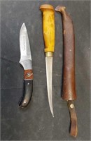 2 FIXED BLADE KNIVES ONE IS A WINCHESTER