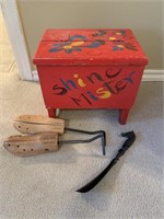 Vintage hand-painted wood shoe shine kit, Ladies