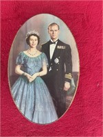 Queen Elizabeth and Charles metal tin