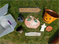 HALLOWEEN SIGNS; BUCKET; WITH TOTE