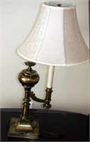 Classic Vintage Stifle Fancy Brass Table Lamp