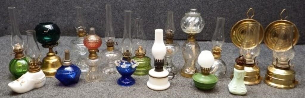 (17) Small / Miniature Oil Lamps