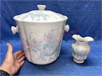 Victorian 1880s England chamber pot & pitcher vase